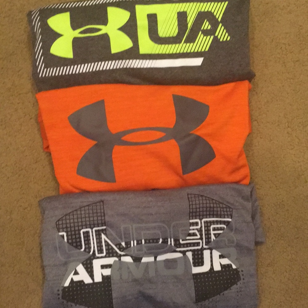 Lot of 3 Under Armour Boys Heat Gear T-shirts
